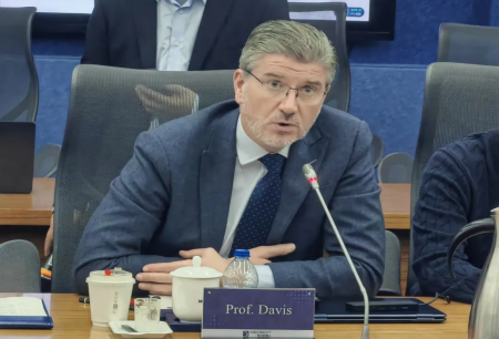 锚定创新方向，，拓展临床边际，，，鸿鹄®机器人国际交流会顺利召开